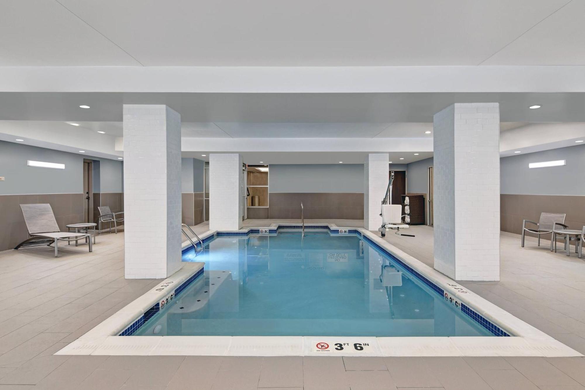 Towneplace Suites By Marriott Cincinnati Downtown Екстер'єр фото